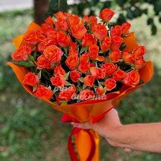 15 оранжевых роз