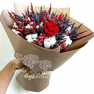 Букет из лаванды и розы