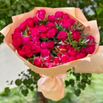 Букет из 15 розовых куст. роз