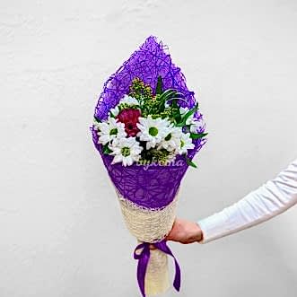 Мини-букет из хризантем и герберы
